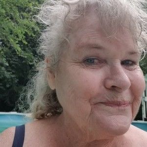 Meet your Posher, Teresa